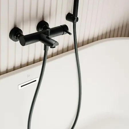 Mainstreet Designer 12 With Shared Rooftop Pool And Bbq Σλιέμα