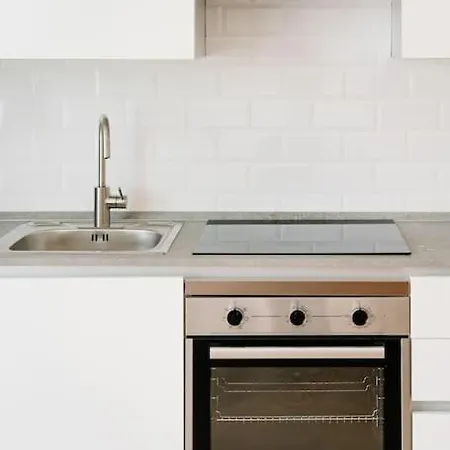 Mainstreet Designer 12 With Shared Rooftop Pool And Bbq