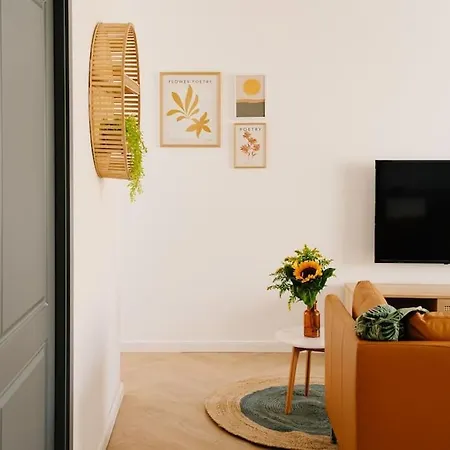 Mainstreet Designer 12 With Shared Rooftop Pool And Bbq Σλιέμα