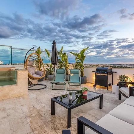 Mainstreet Designer 12 With Shared Rooftop Pool And Bbq Apartment *