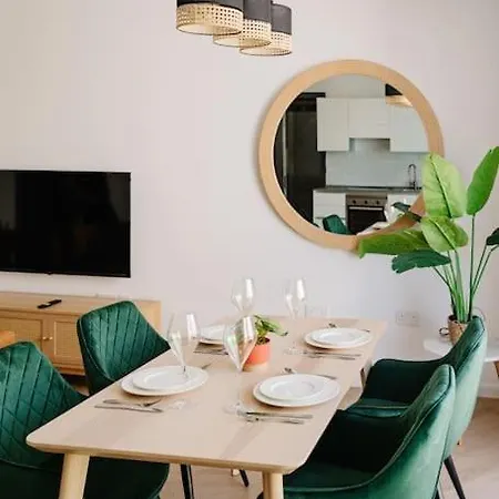 Mainstreet Designer 12 With Shared Rooftop Pool And Bbq Appartement