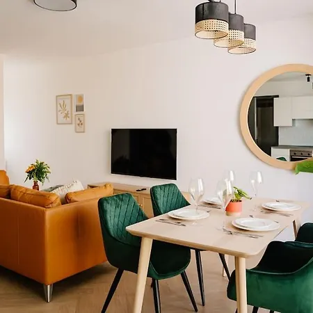 Mainstreet Designer 12 With Shared Rooftop Pool And Bbq * Sliema