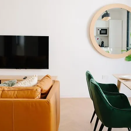 Mainstreet Designer 12 With Shared Rooftop Pool And Bbq Appartement