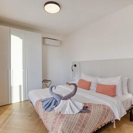 Mainstreet Designer 12 With Shared Rooftop Pool And Bbq *