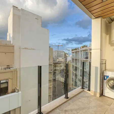 Mainstreet Designer 12 With Shared Rooftop Pool And Bbq